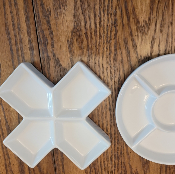 Trio of Ceramic Serving Dishes - Picture 8 of 9